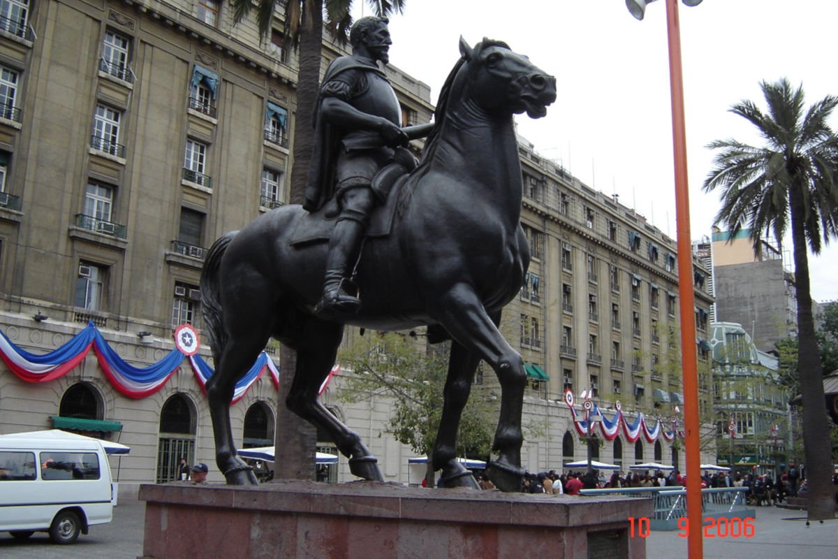 Estátua equestre de Pedro de Valdivia - Plaza de Armas - Santiago - Chile