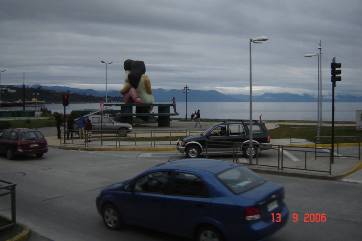 Estátua Sentados Frente al Mar, Puerto Montt, Chile