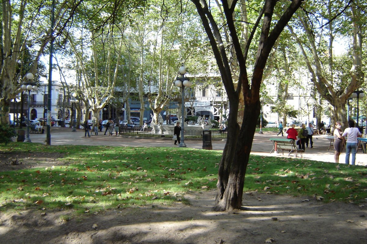 Plaza de la Constitución, Ciudad Vieja, City Tour Montevidéu.
