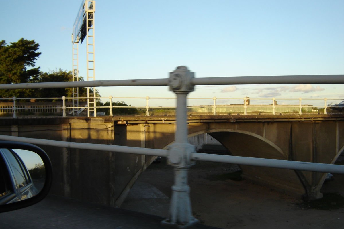 Da rampa avistando a saída da ponte no sentido Rio Branco.