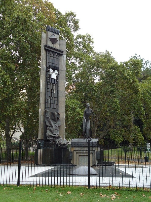 Monumento a María Eva Duarte de Perón, em Buenos Aires.